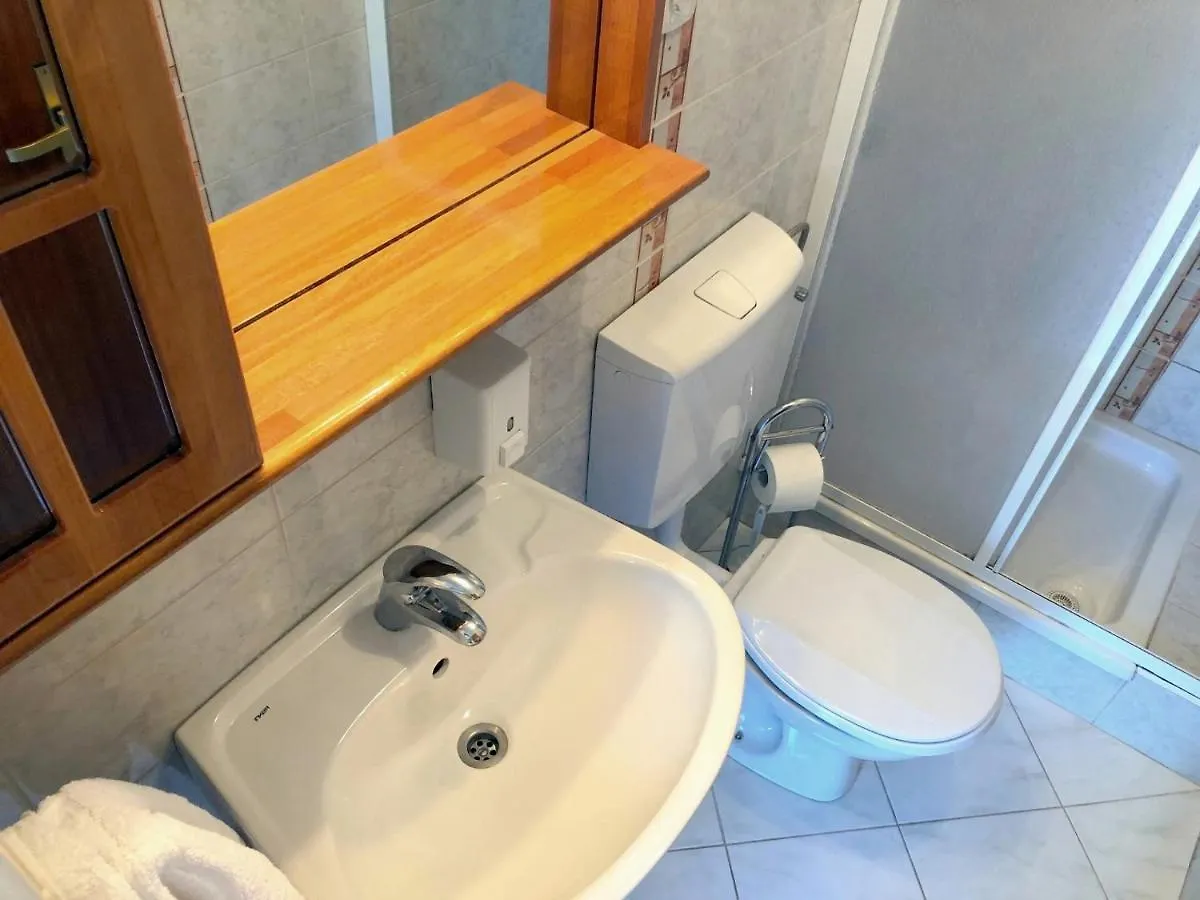 Appartamento Miramar Gardenn Apartmment Banjol Croazia