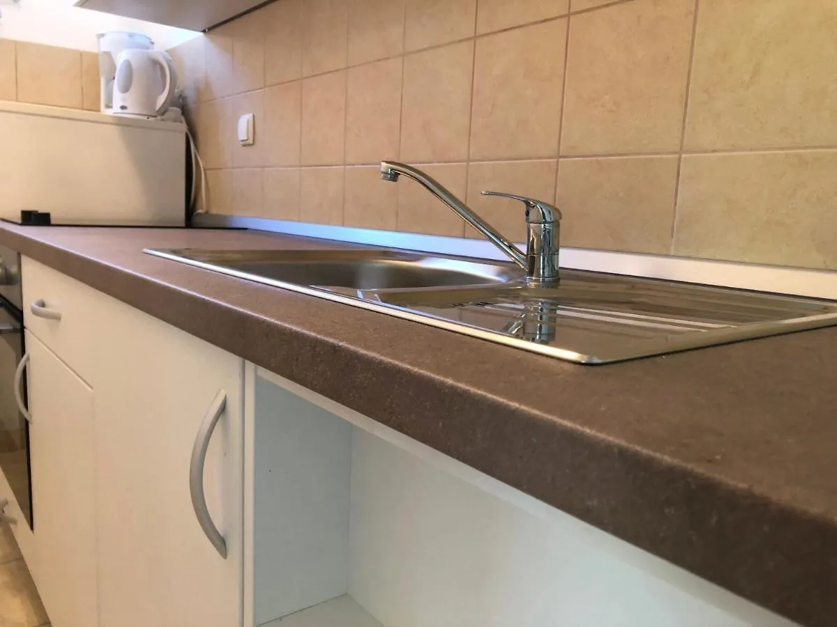 MiraMar Garden Apartment Banjol
