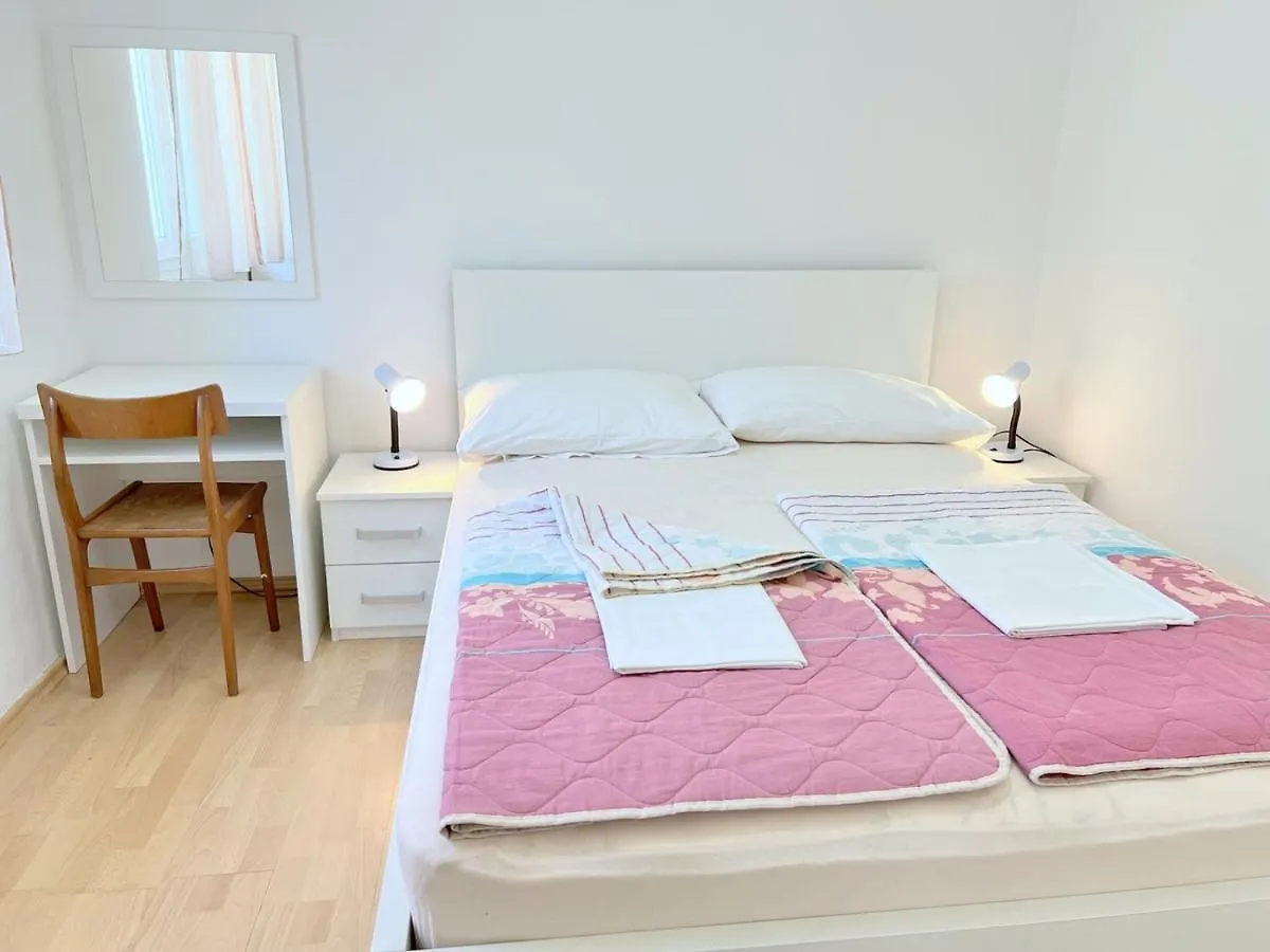 Miramar Gardenn Apartmment Banjol Croazia